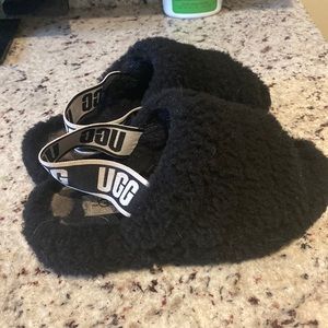 Sale today only🔥🔥🔥🔥UGG Fluff Yeah Slide size 6